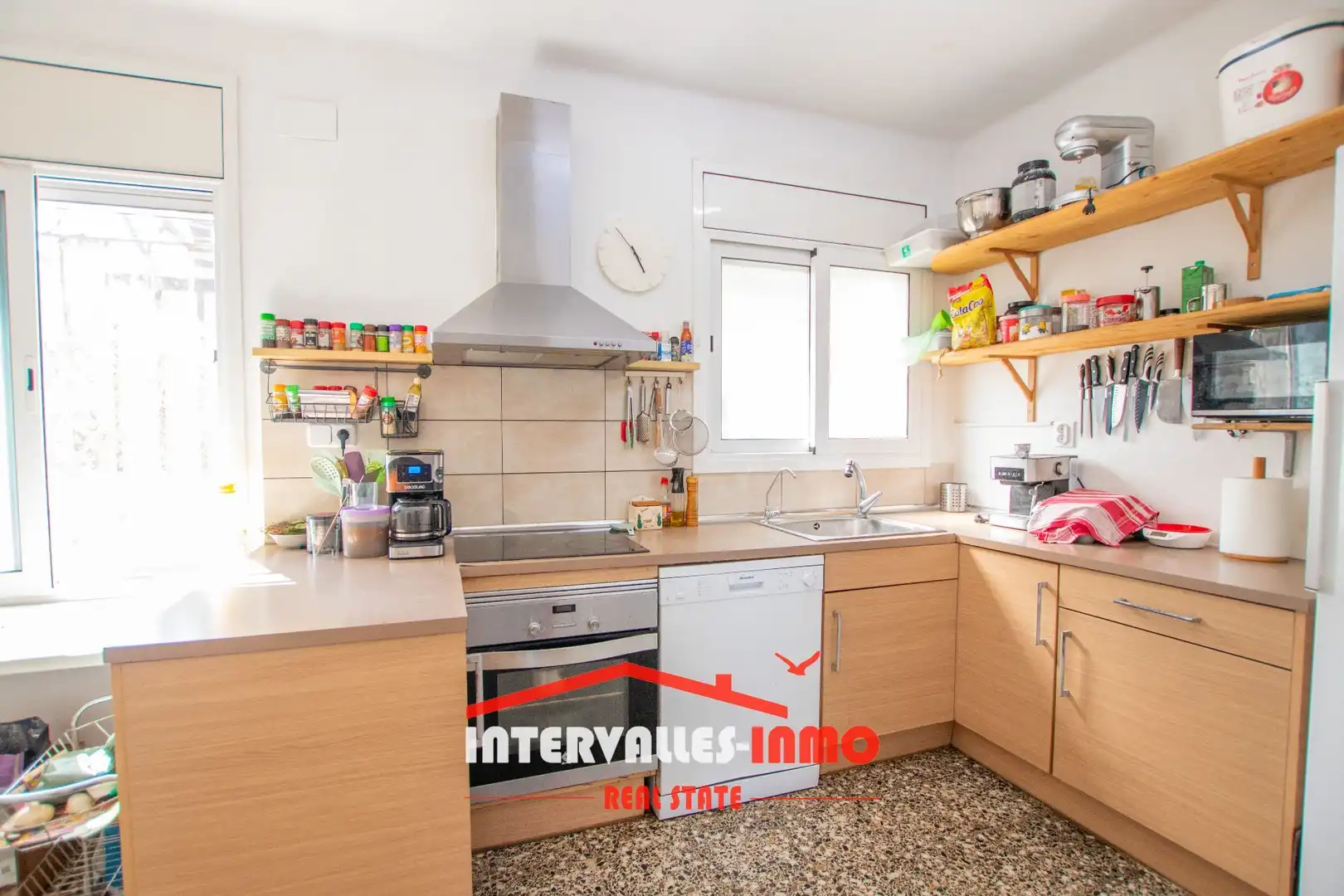 Cuina de Casa o xalet en venda en Caldes de Montbui amb Calefacció, Jardí privat i Terrassa