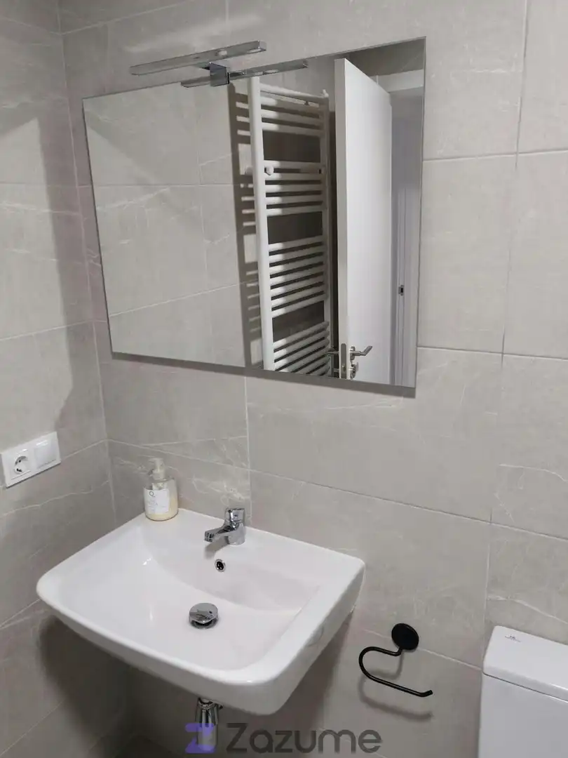 Baño de Piso de alquiler en Cáceres con Aire acondicionado, Calefacción y Parquet