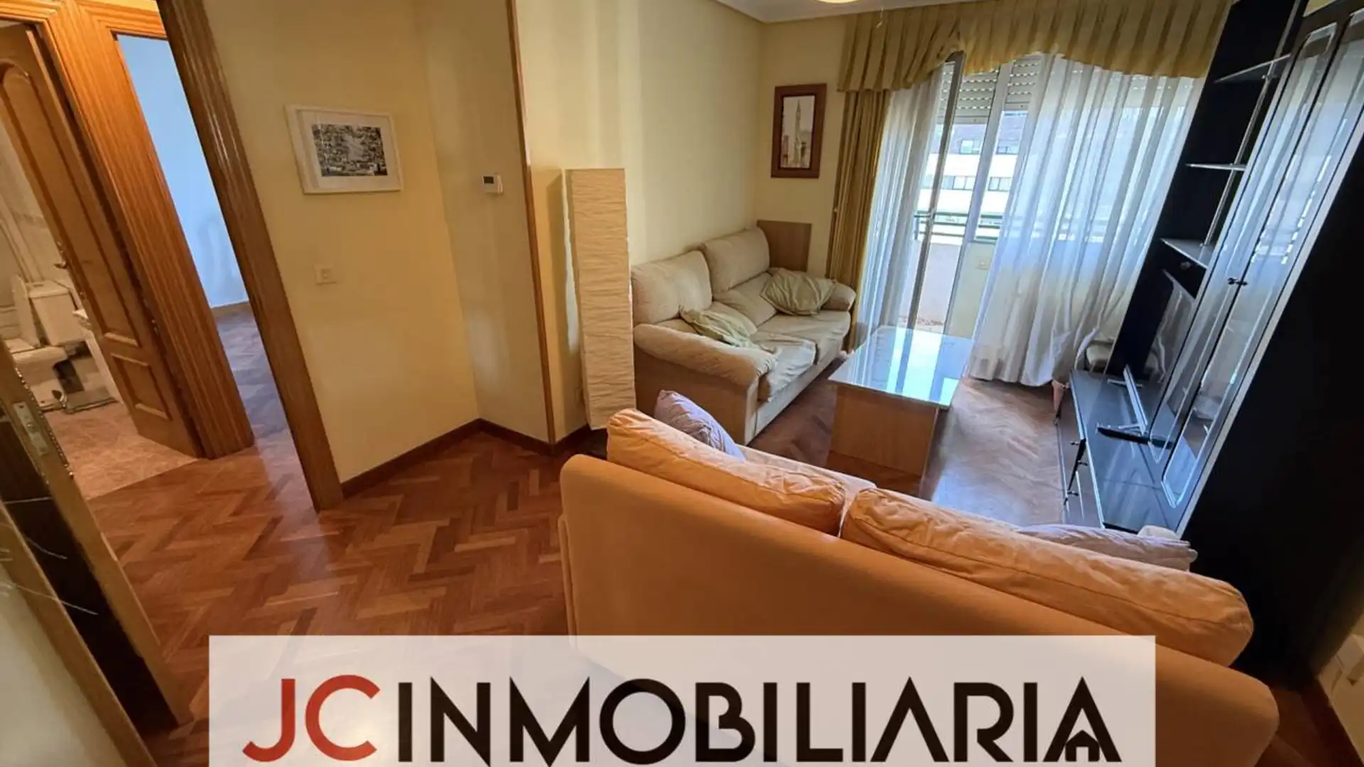 Sala d'estar de Pis en venda en Valladolid Capital amb Calefacció, Parquet i Terrassa