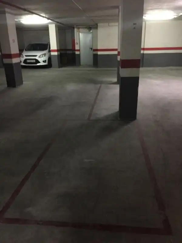 Parkplatz von Garage zur Miete in Gandia