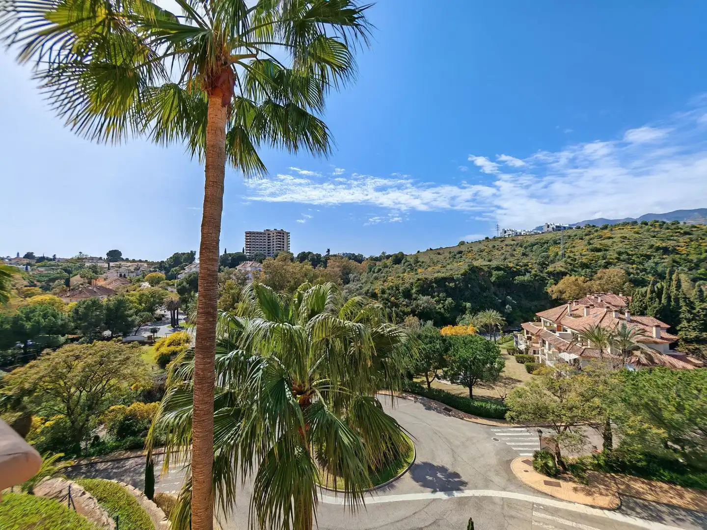 Außenansicht von Wohnungen zum Verkauf in Marbella mit Terrasse, Möbliert und Gemeinschaftspool