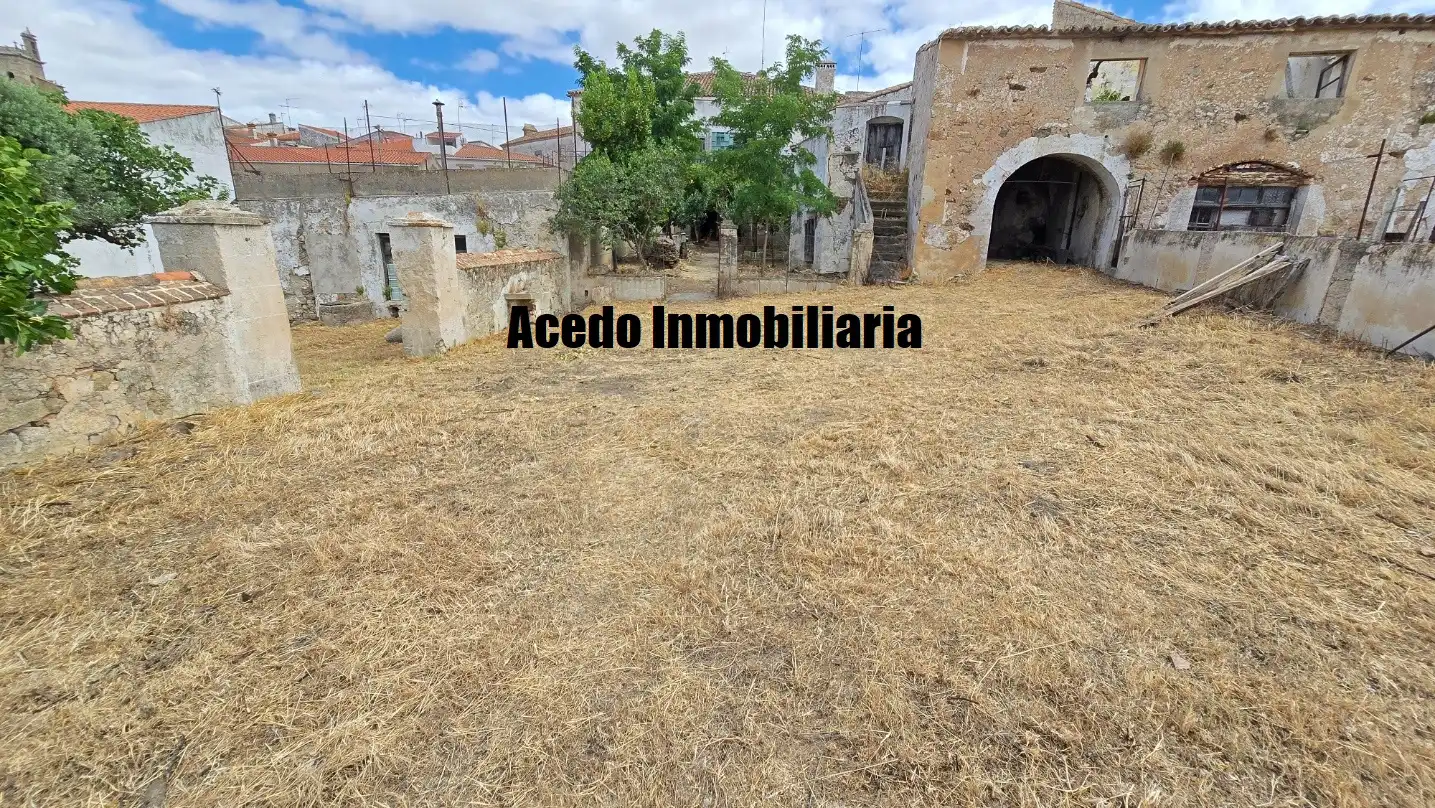 Casa o xalet en venda en Brozas amb Jardí privat, Terrassa i Piscina