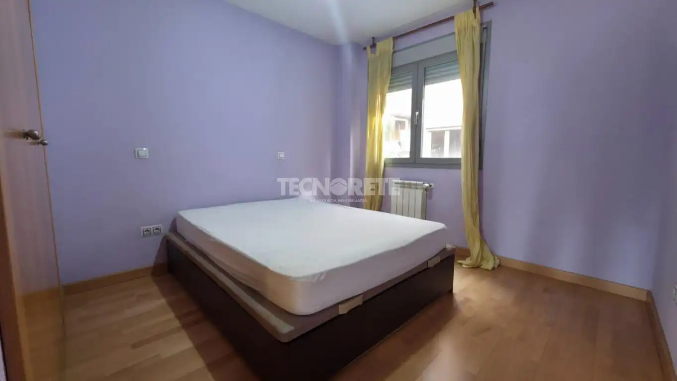 Habitación de Piso en venta en Guadalajara con Parquet y Piscina comunitaria