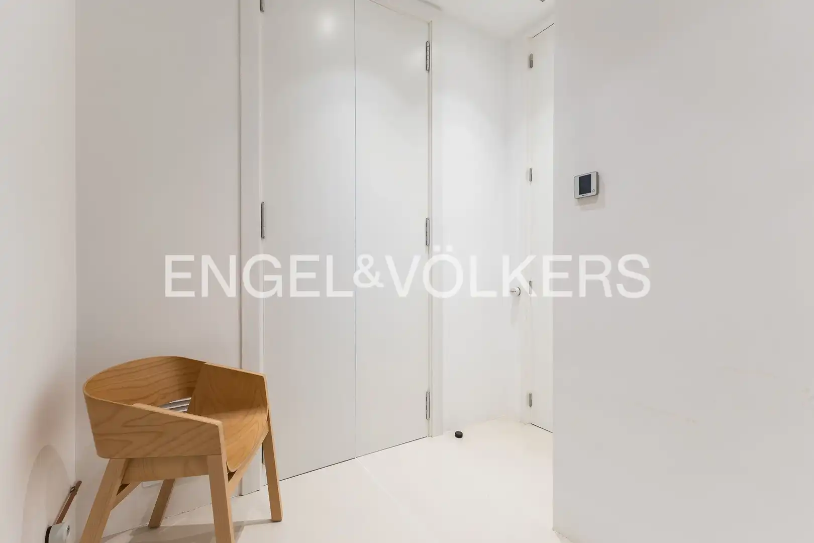 Wohnung zum Verkauf in Barcelona mit Klimaanlage, Heizung und Abstellraum