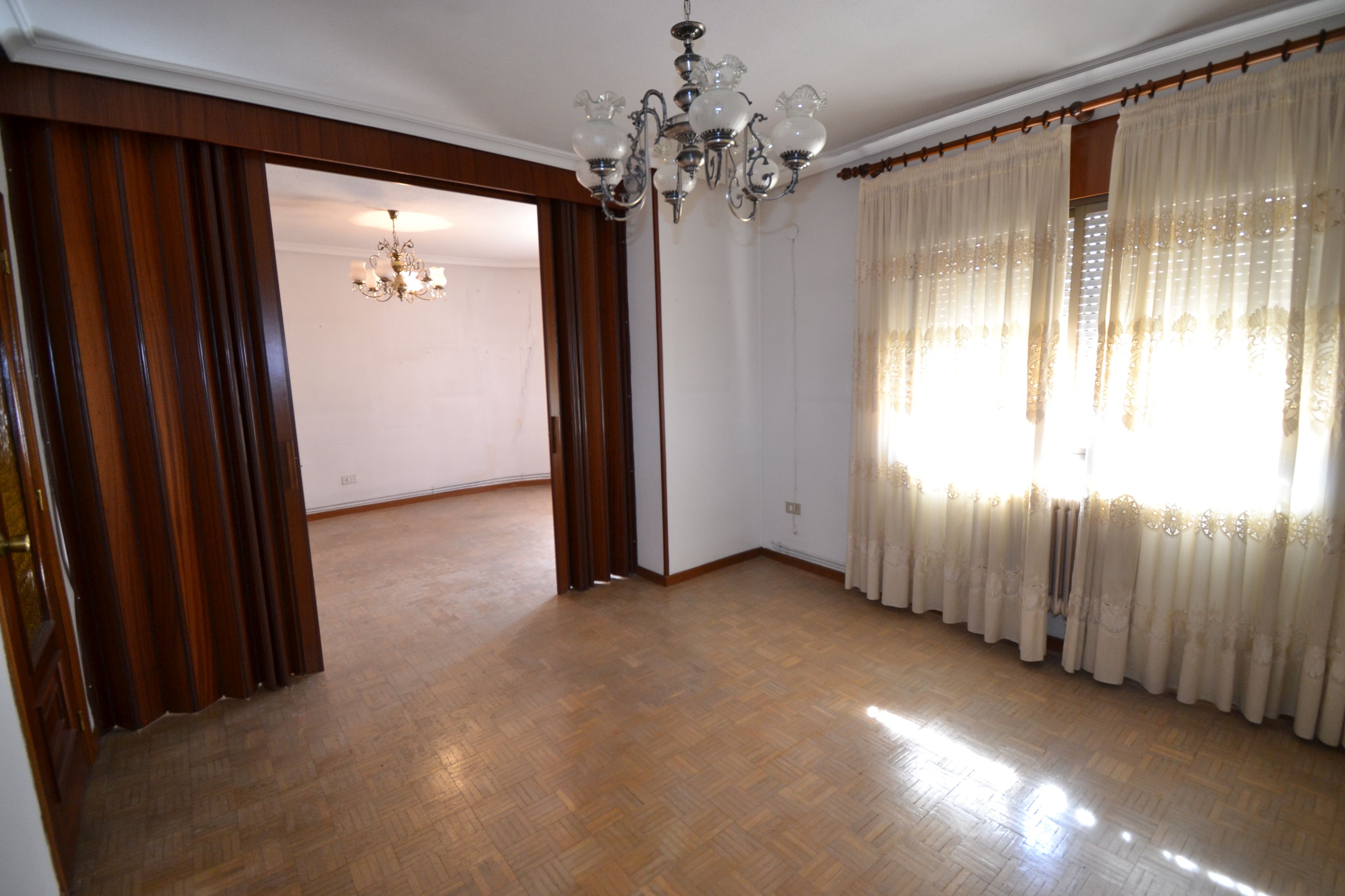 Piso en venta en Plasencia con Calefacción, Parquet y Terraza