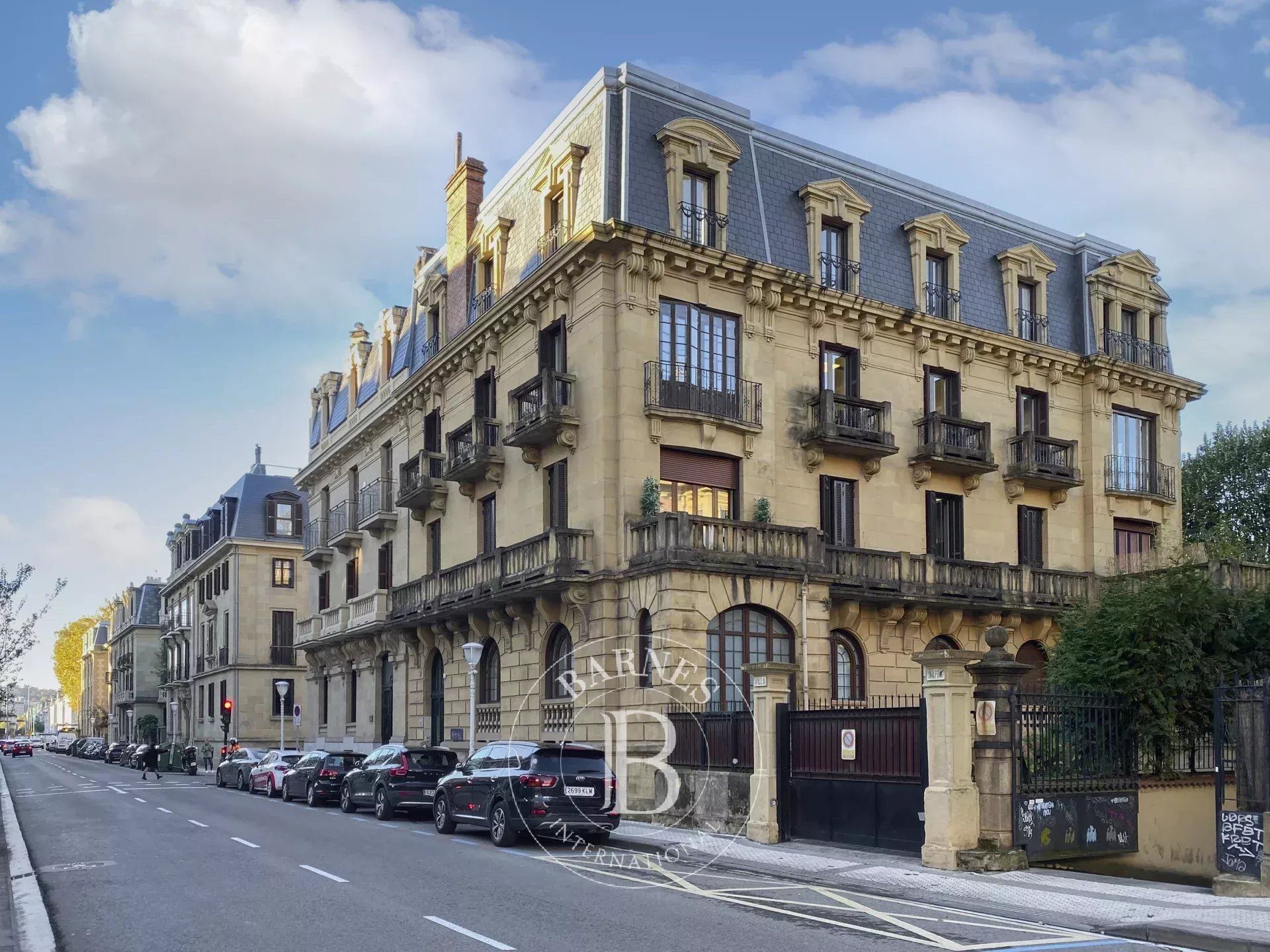 Vista exterior de Dúplex en venda en Donostia - San Sebastián  amb Calefacció, Terrassa i Moblat