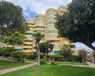 Vista exterior de Pis en venda en Torremolinos amb Jardí privat, Terrassa i Balcó