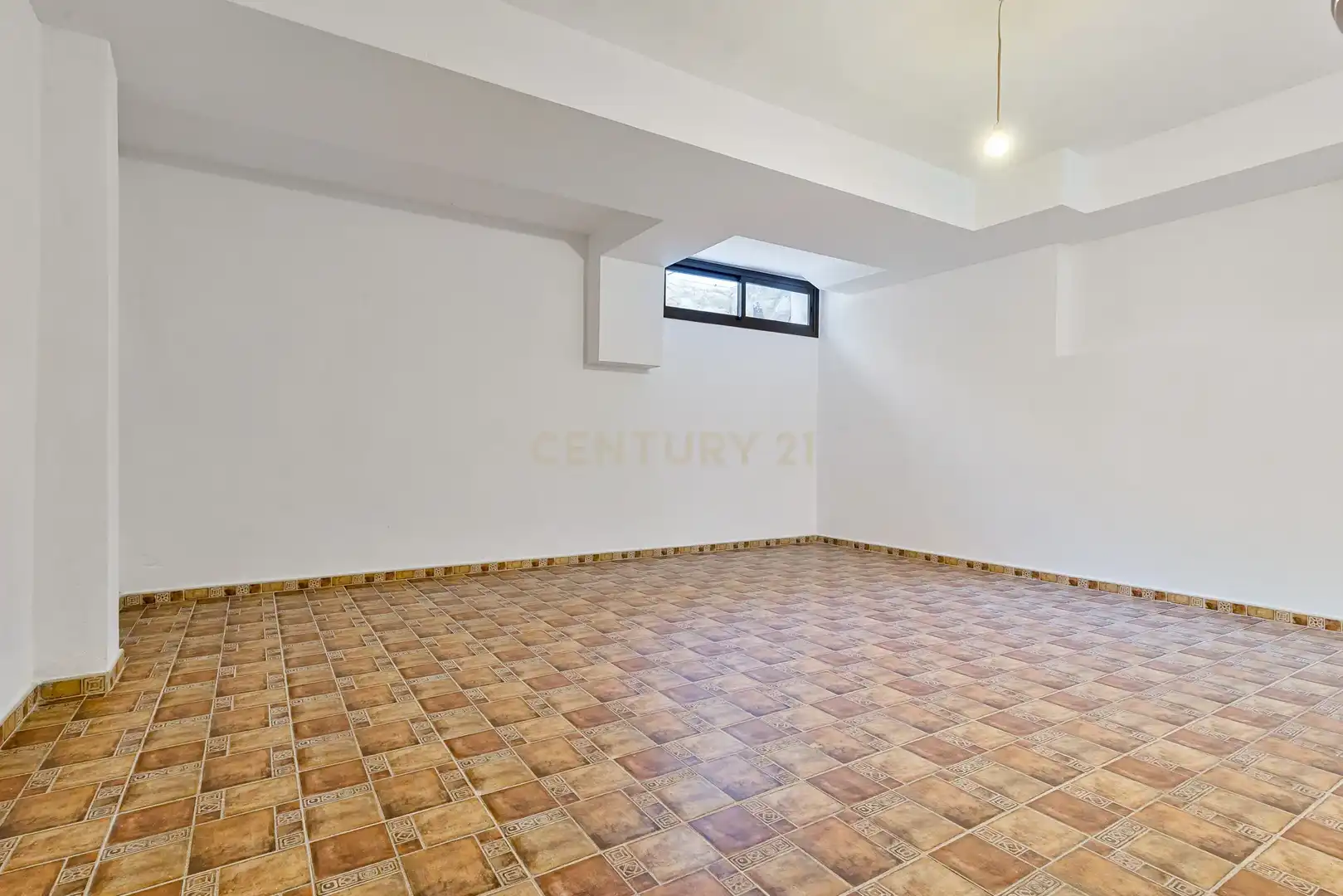 Casa adosada en venta en Casares con Jardín privado, Trastero y Horno