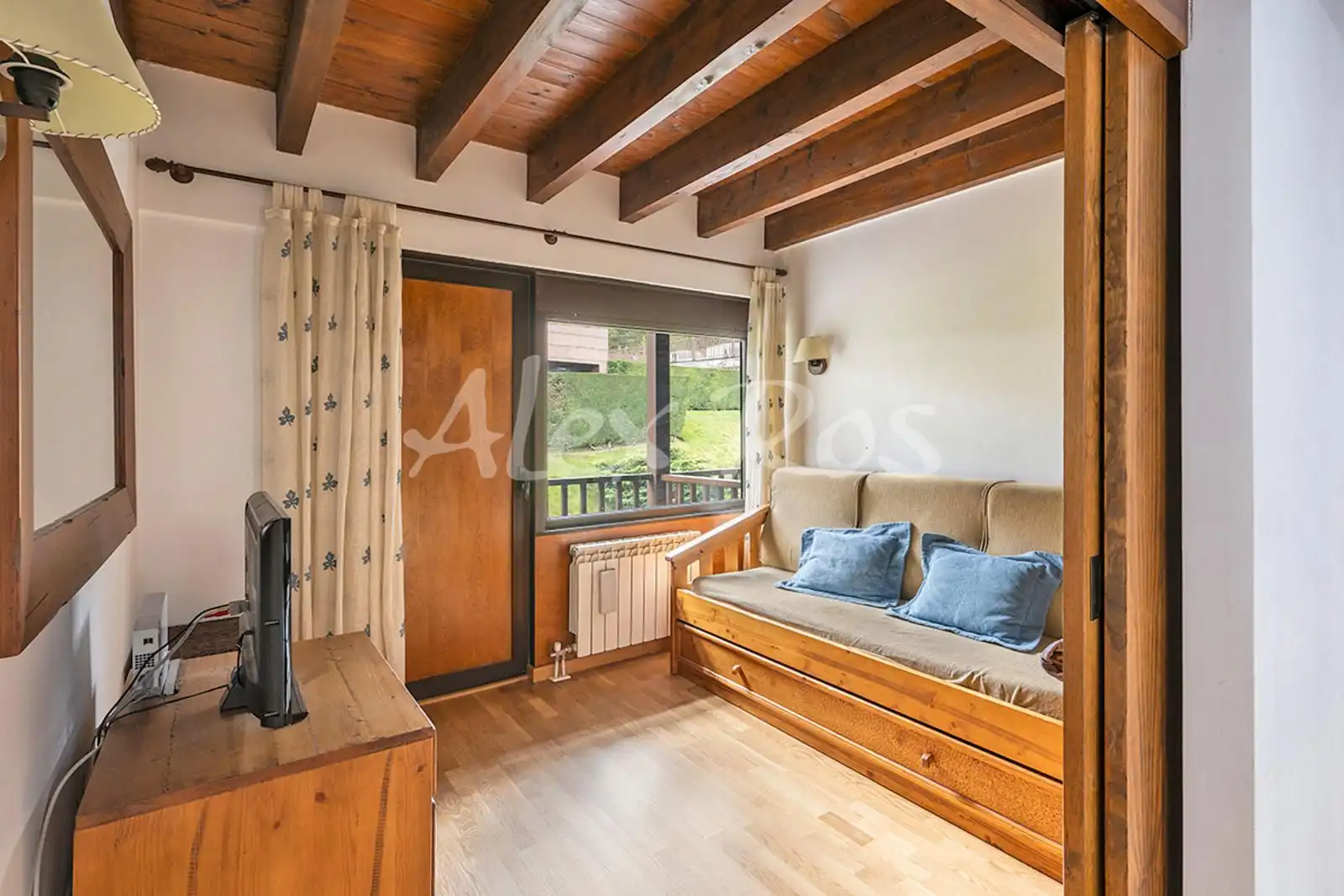 Dormitori de Casa o xalet en venda en Alp amb Calefacció, Terrassa i Traster