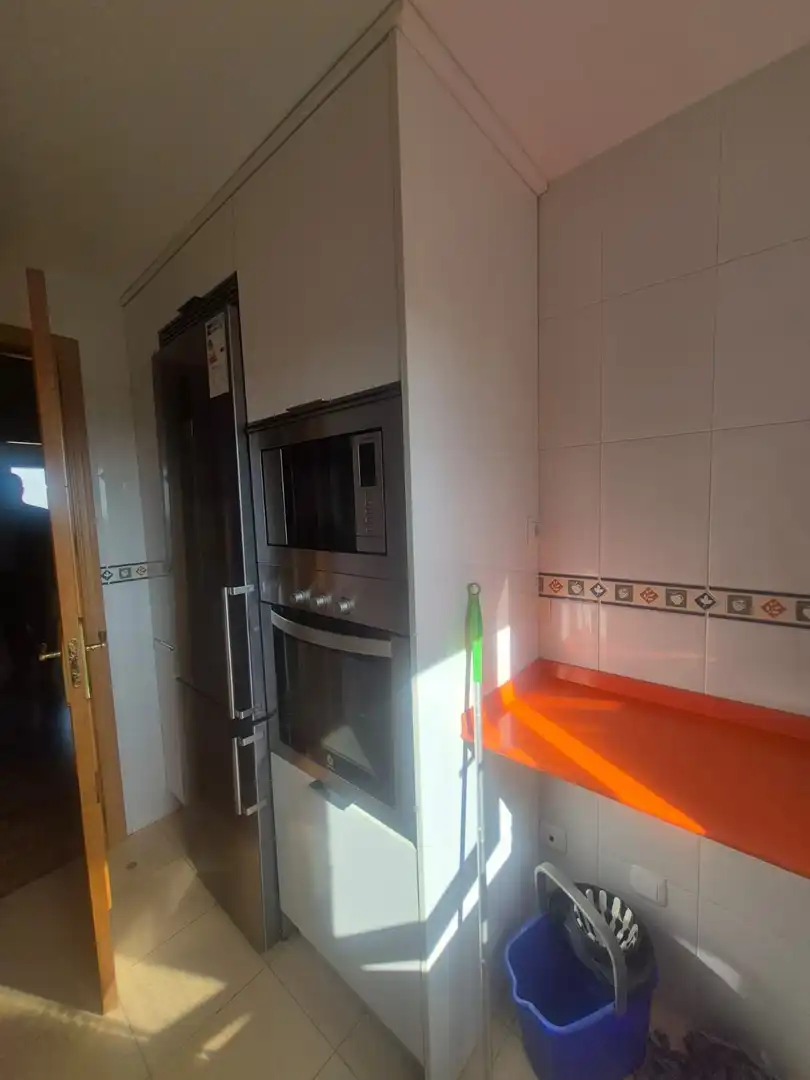 Cuina de Àtic en venda en Ávila amb Calefacció, Terrassa i Traster