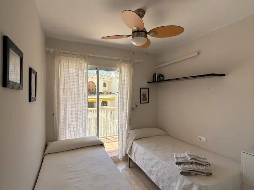 Bedroom of Flat for rent in Miramar, Valencia