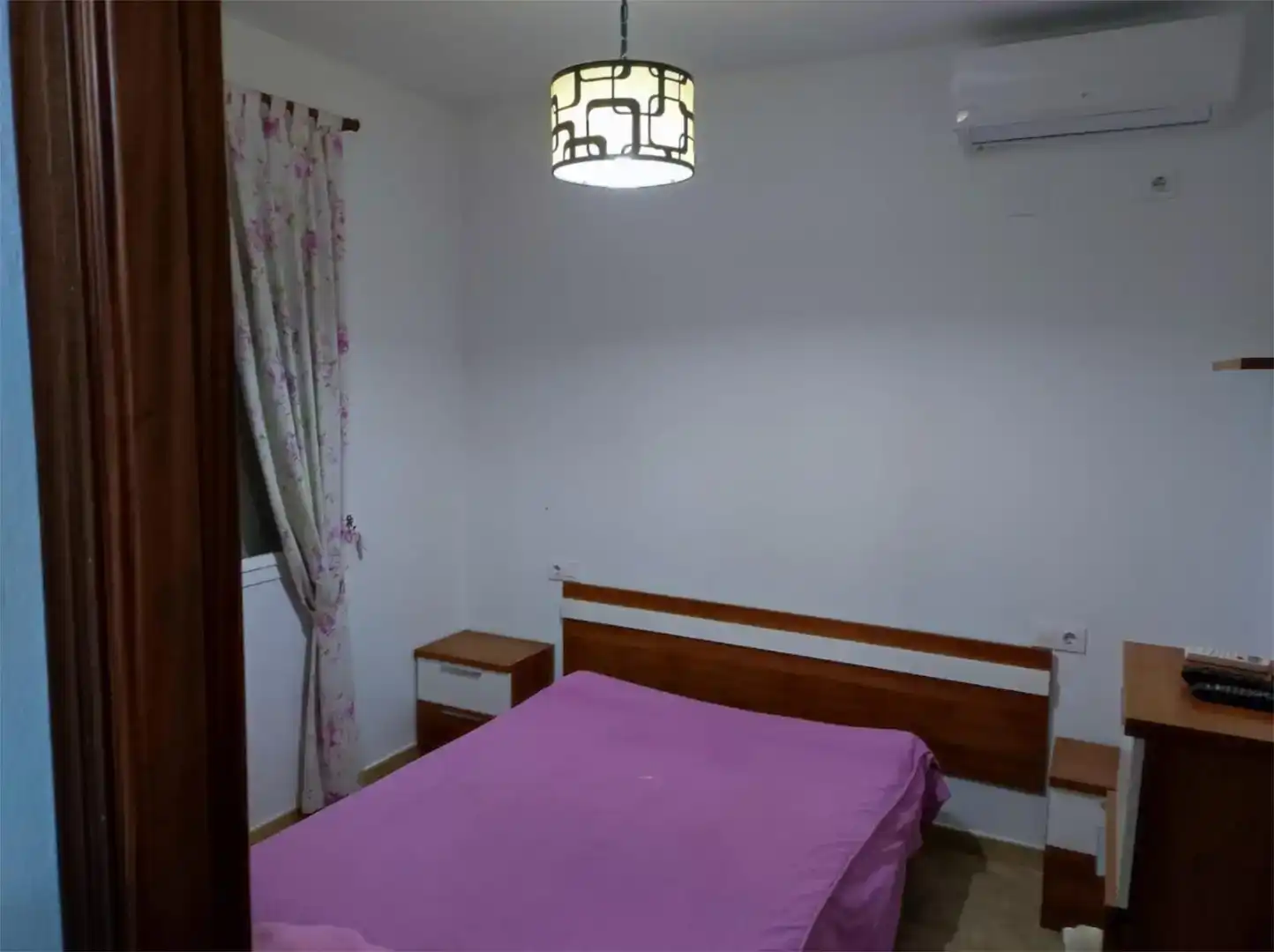 Dormitori de Casa o xalet de lloguer en Chipiona amb Aire condicionat, Traster i Moblat