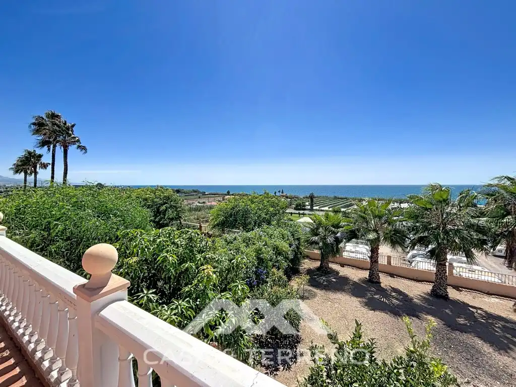 Casa con giardino in vendita a Urbanizacion Monte Azul (Almayate)