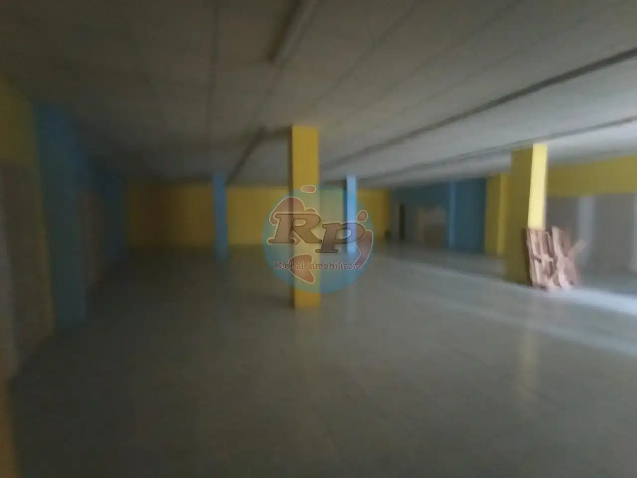 Local comercial en venda a La Robla, imagen 9