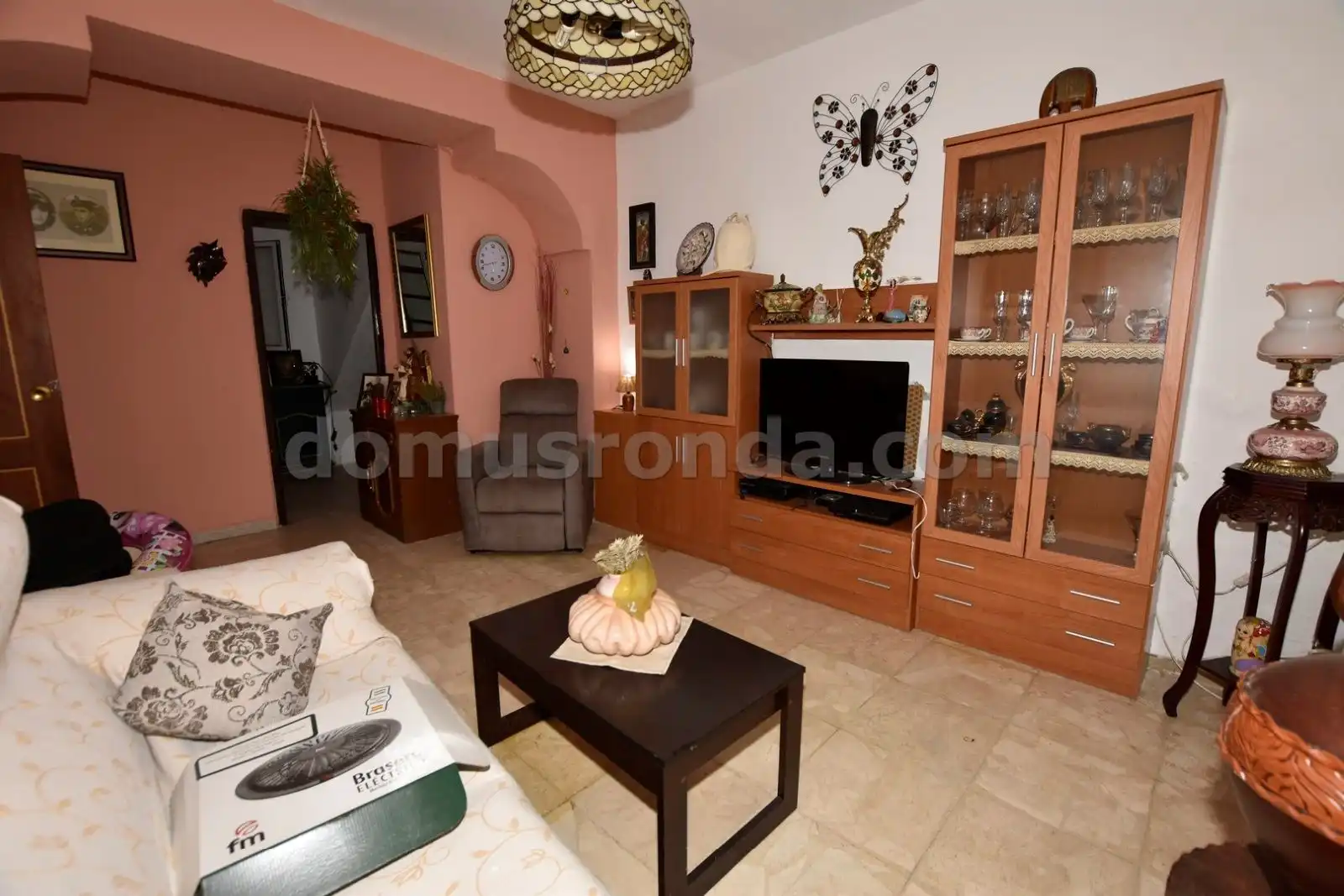 Sala d'estar de Casa o xalet en venda en Ronda amb Terrassa, Traster i Balcó