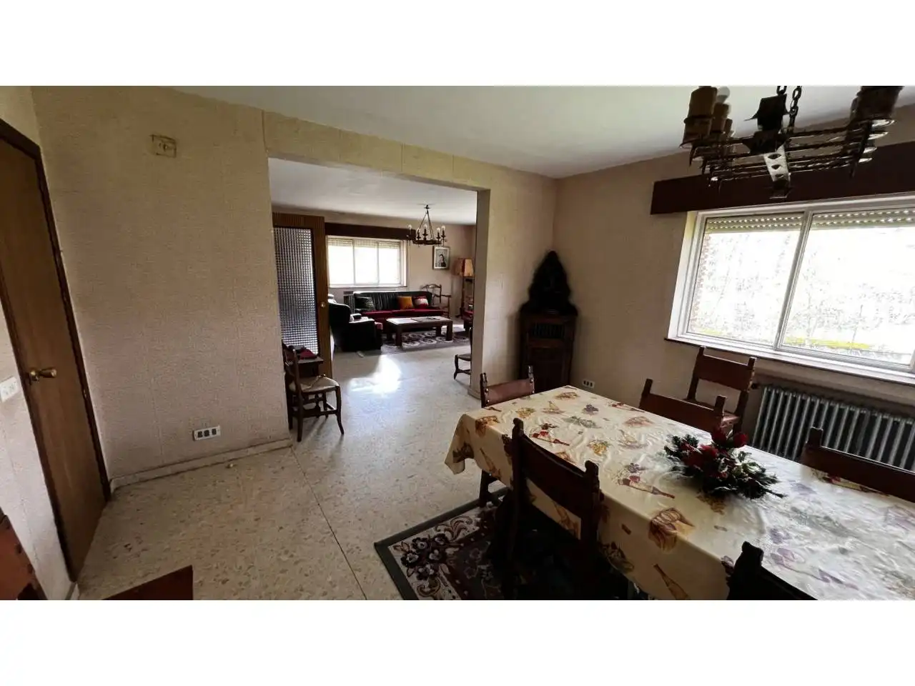 Menjador de Casa o xalet en venda en Merindad de Montija amb Calefacció, Jardí privat i Parquet