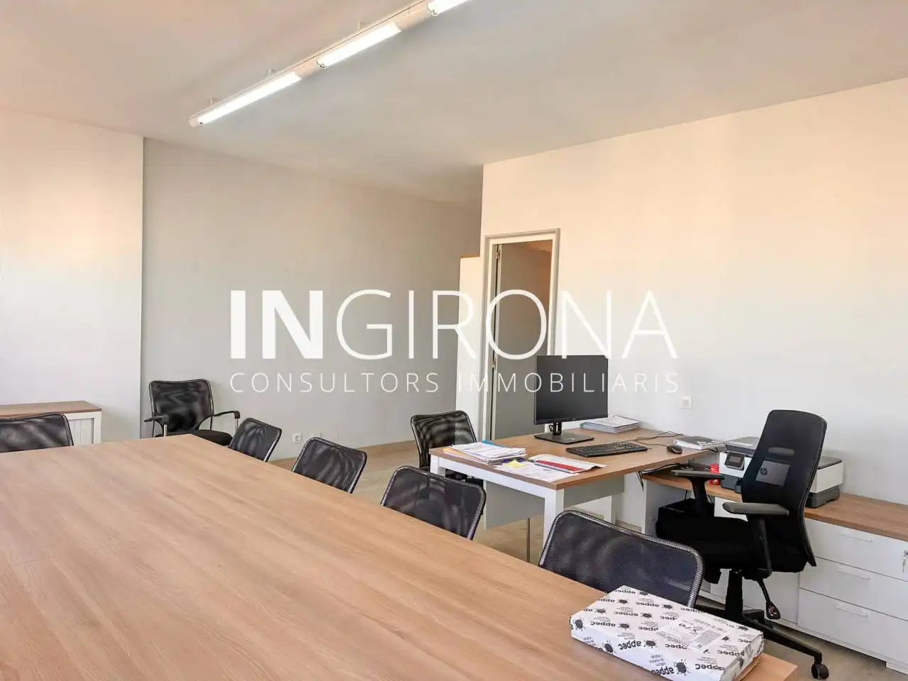 Office for sale in Girona  with Air Conditioner and Heating