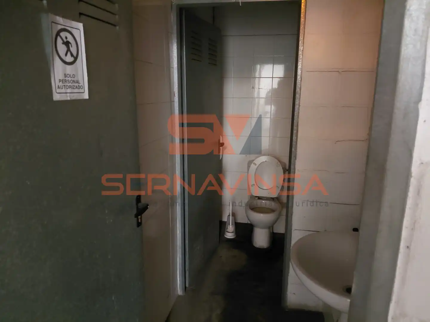 Baño de Nave industrial de alquiler en Santa Perpètua de Mogoda con Calefacción