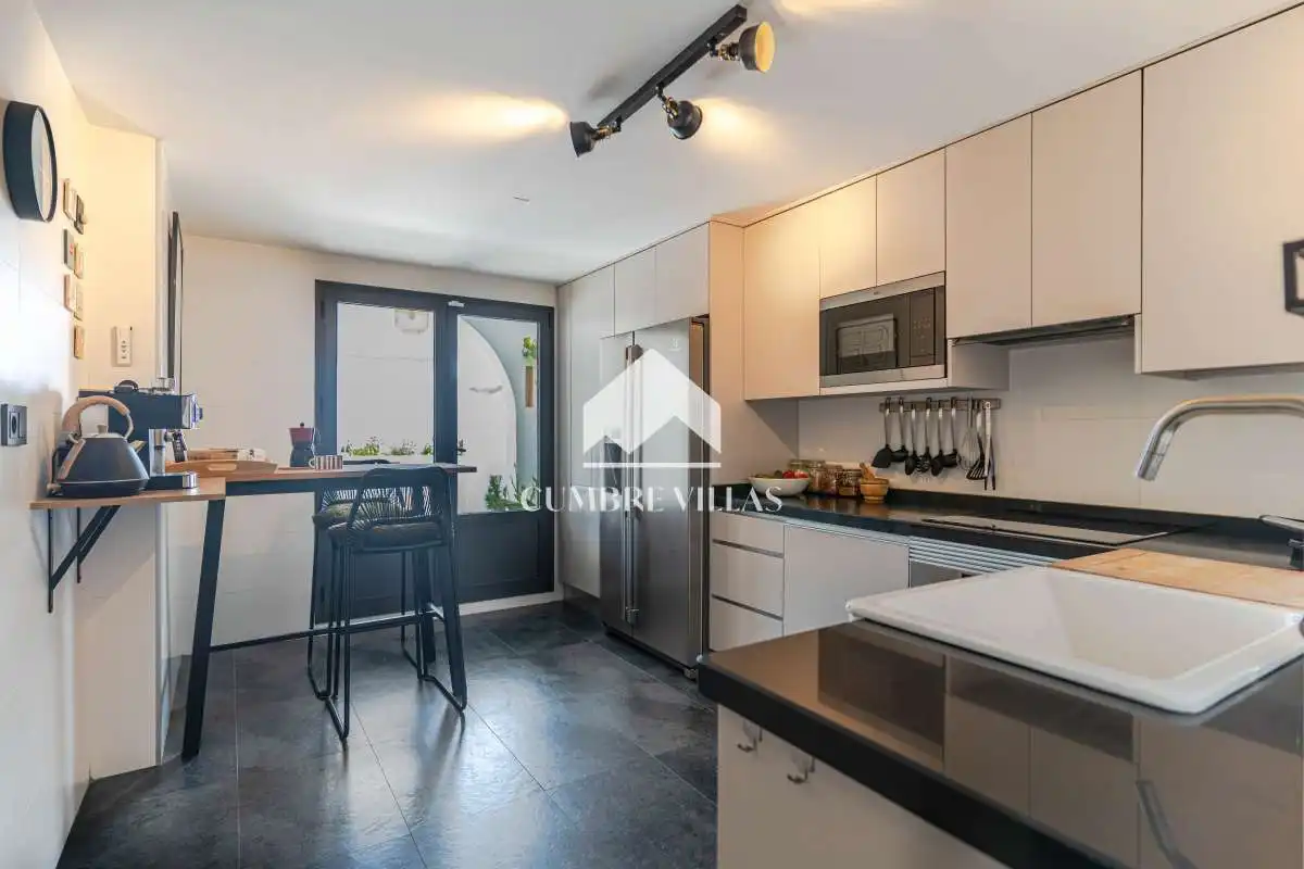 Cocina de Casa adosada en venta en Almuñécar con Terraza, Trastero y Internet
