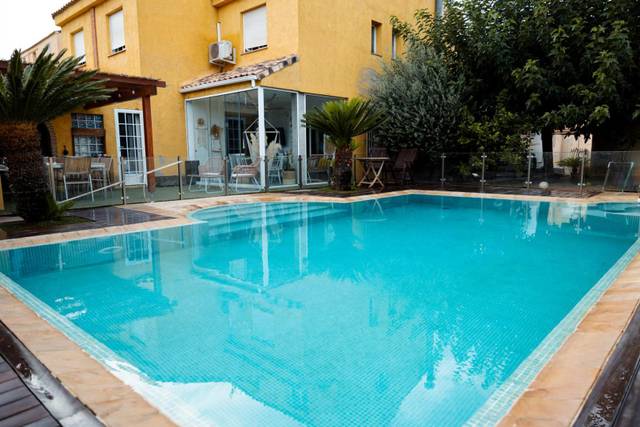 Casa adosada en Venta en La Conarda