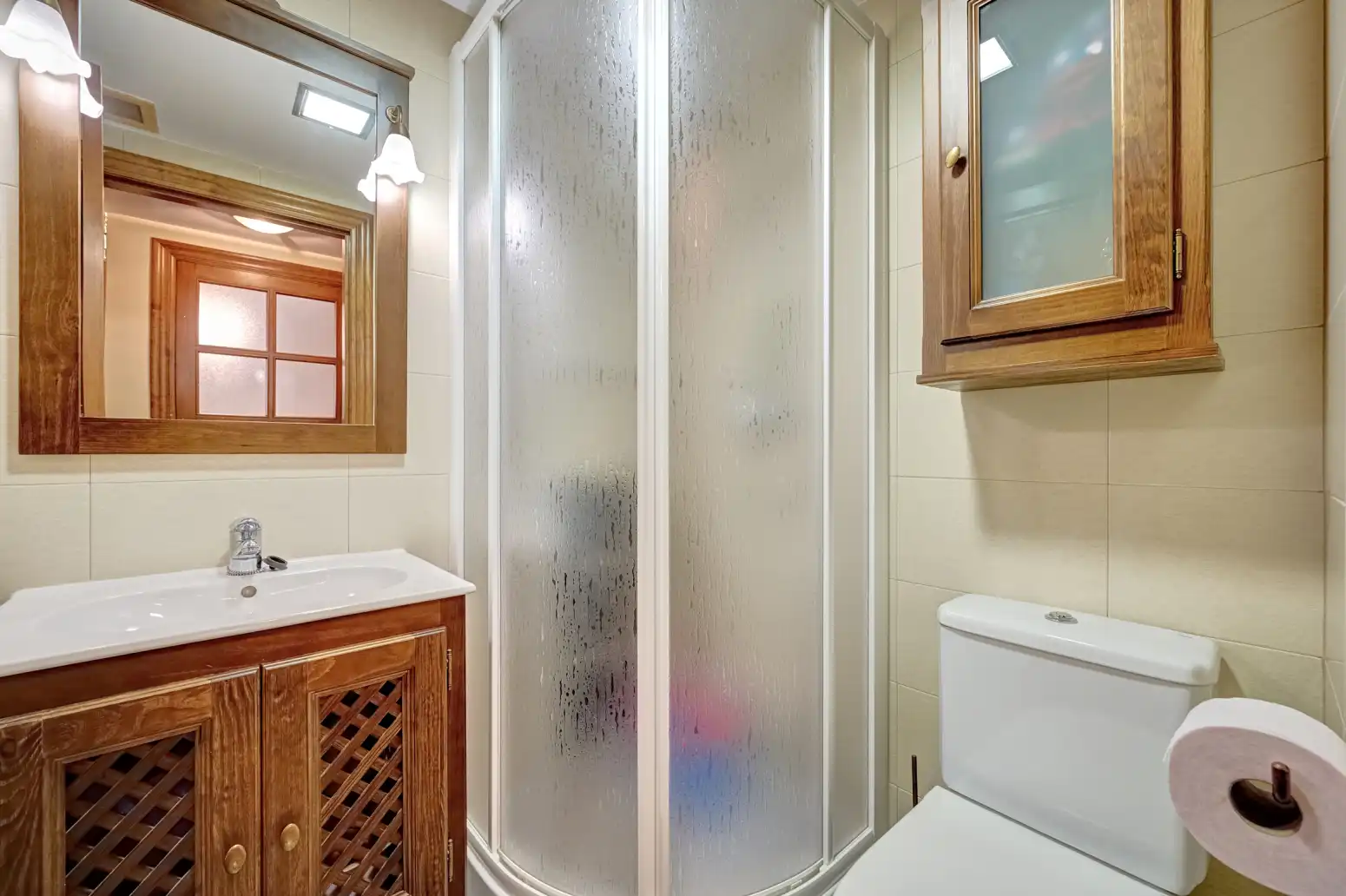 Bathroom of Flat for sale in Garde  with Heating and Terrace