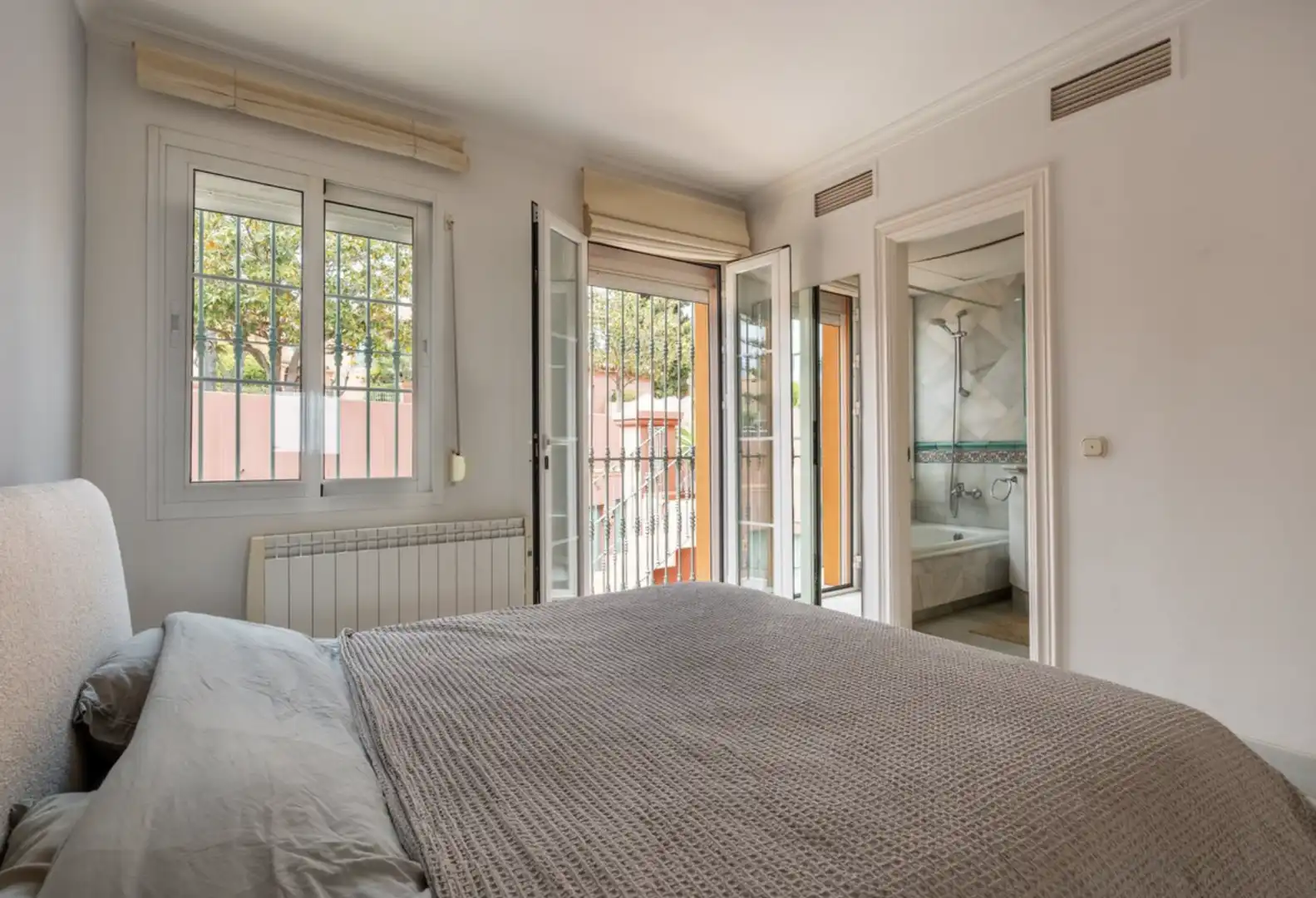 Habitación de Ático en venta en Benahavís con Aire acondicionado, Calefacción y Terraza