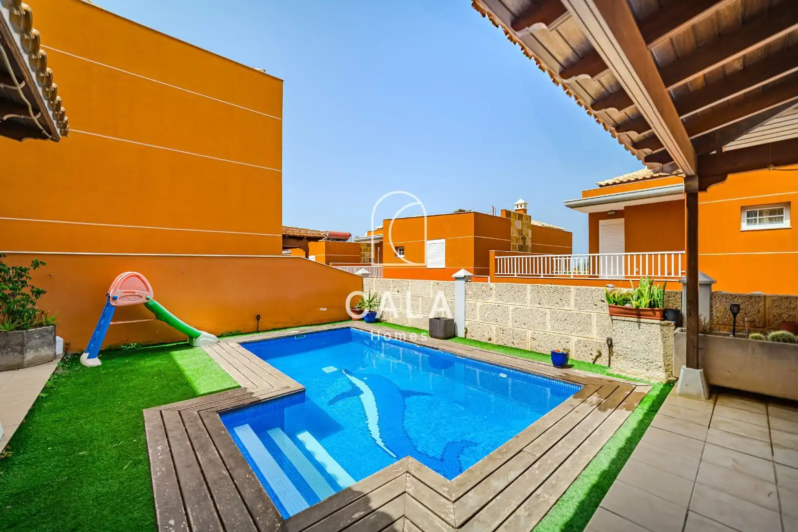 Swimming pool of Houses for sale in Adeje  with Air Conditioner, Heating and Terrace