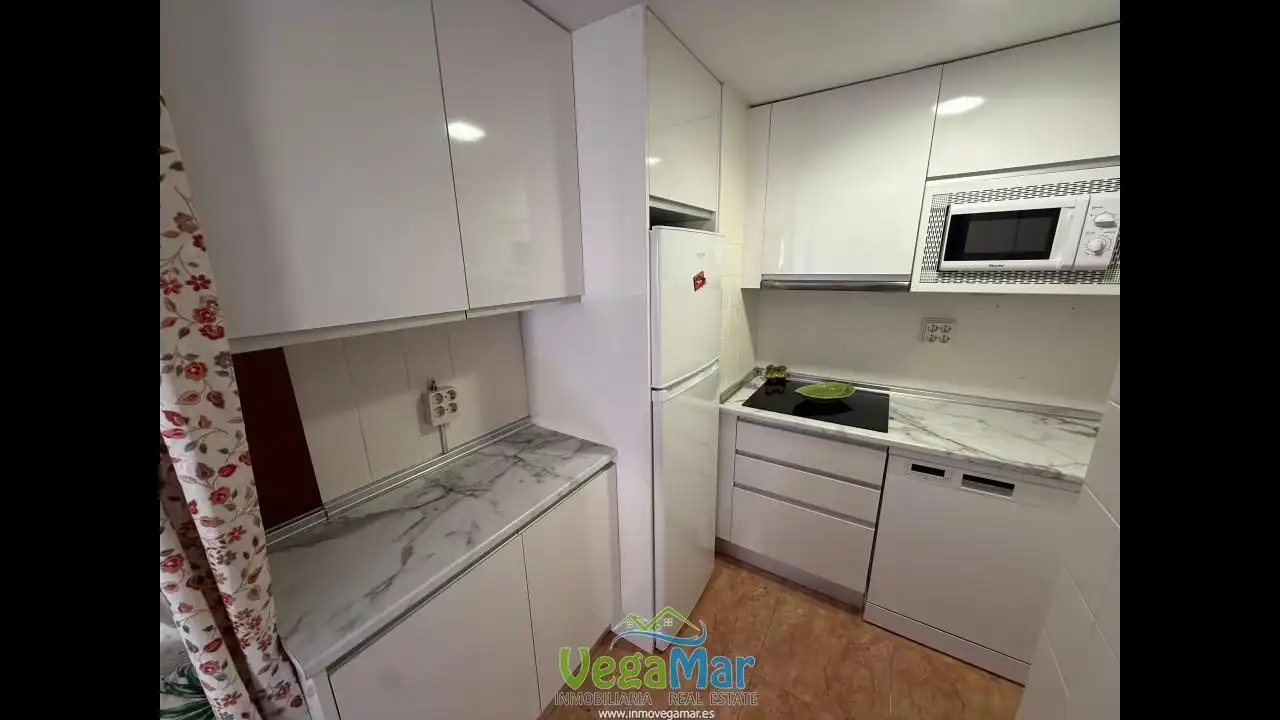 Cocina de Piso de alquiler en Almuñécar con Aire acondicionado y Terraza