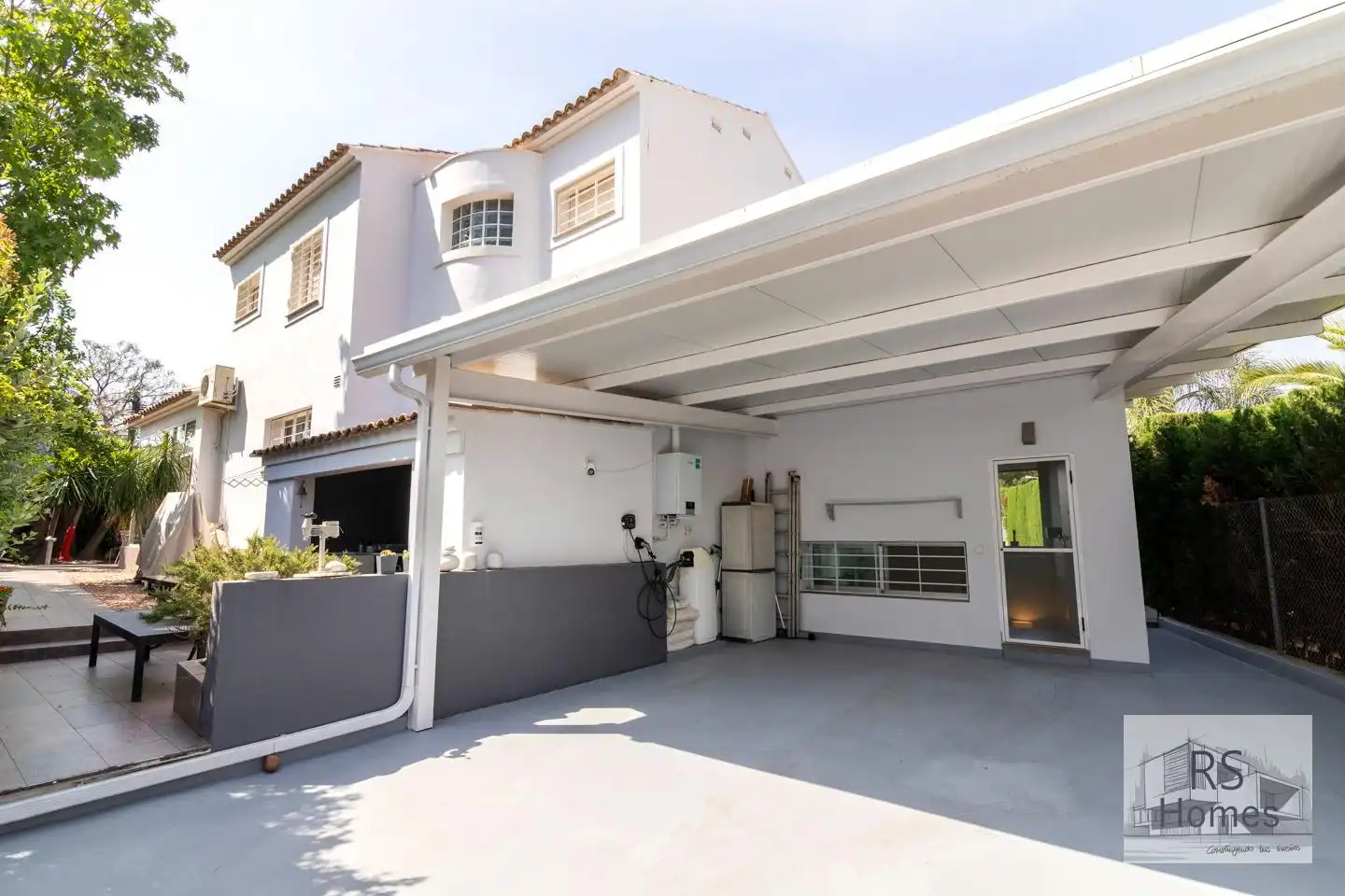 Vista exterior de Casa o xalet en venda en L'Eliana