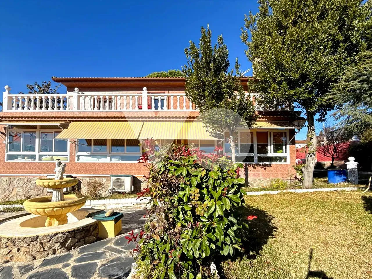 Vista exterior de Casa o chalet en venta en Ribatejada con Jardín privado, Terraza y Piscina