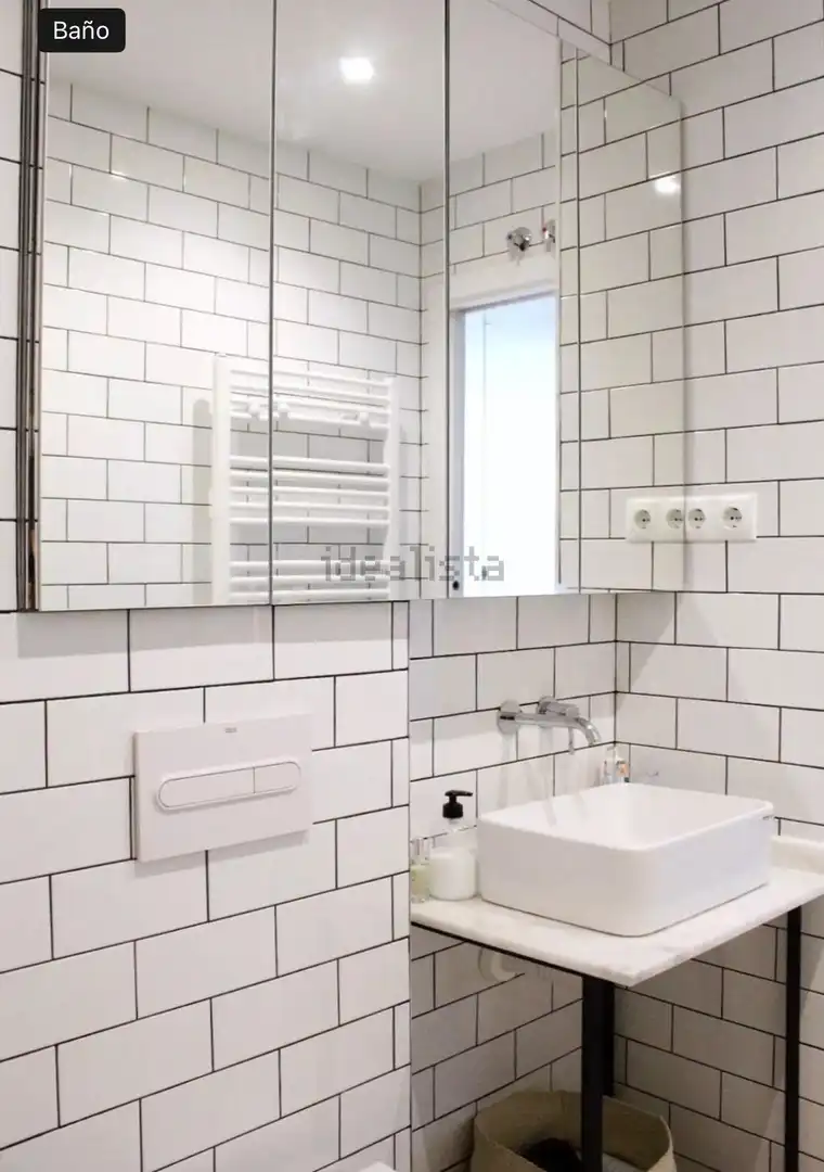 Bathroom of Apartments for rent in Madrid