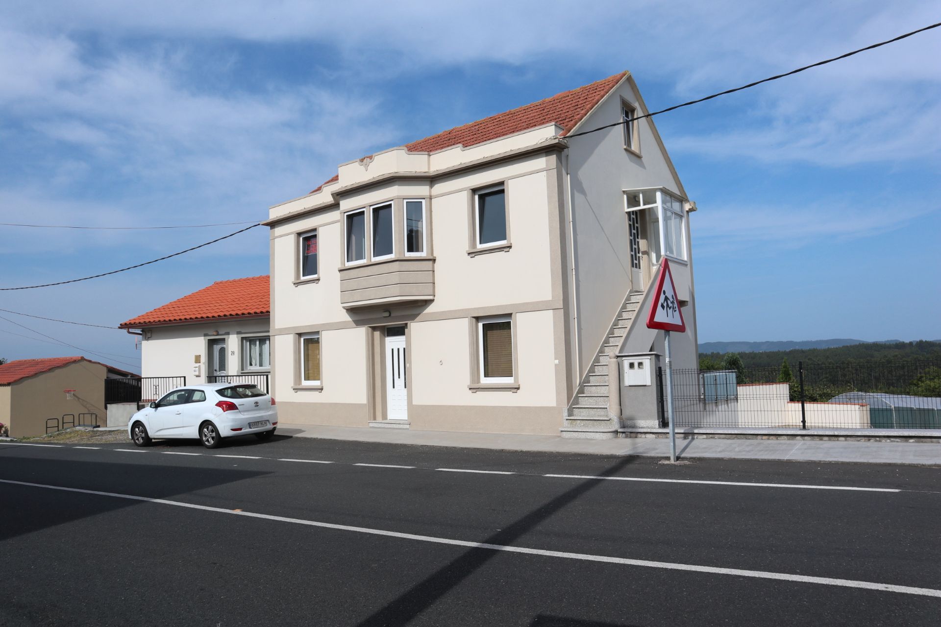 Vista exterior de Casa o xalet en venda en Narón amb Terrassa, Moblat i Domòtica