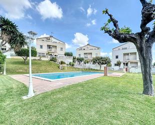 Jardí de Casa adosada en venda en Viladecans amb Aire condicionat, Calefacció i Terrassa