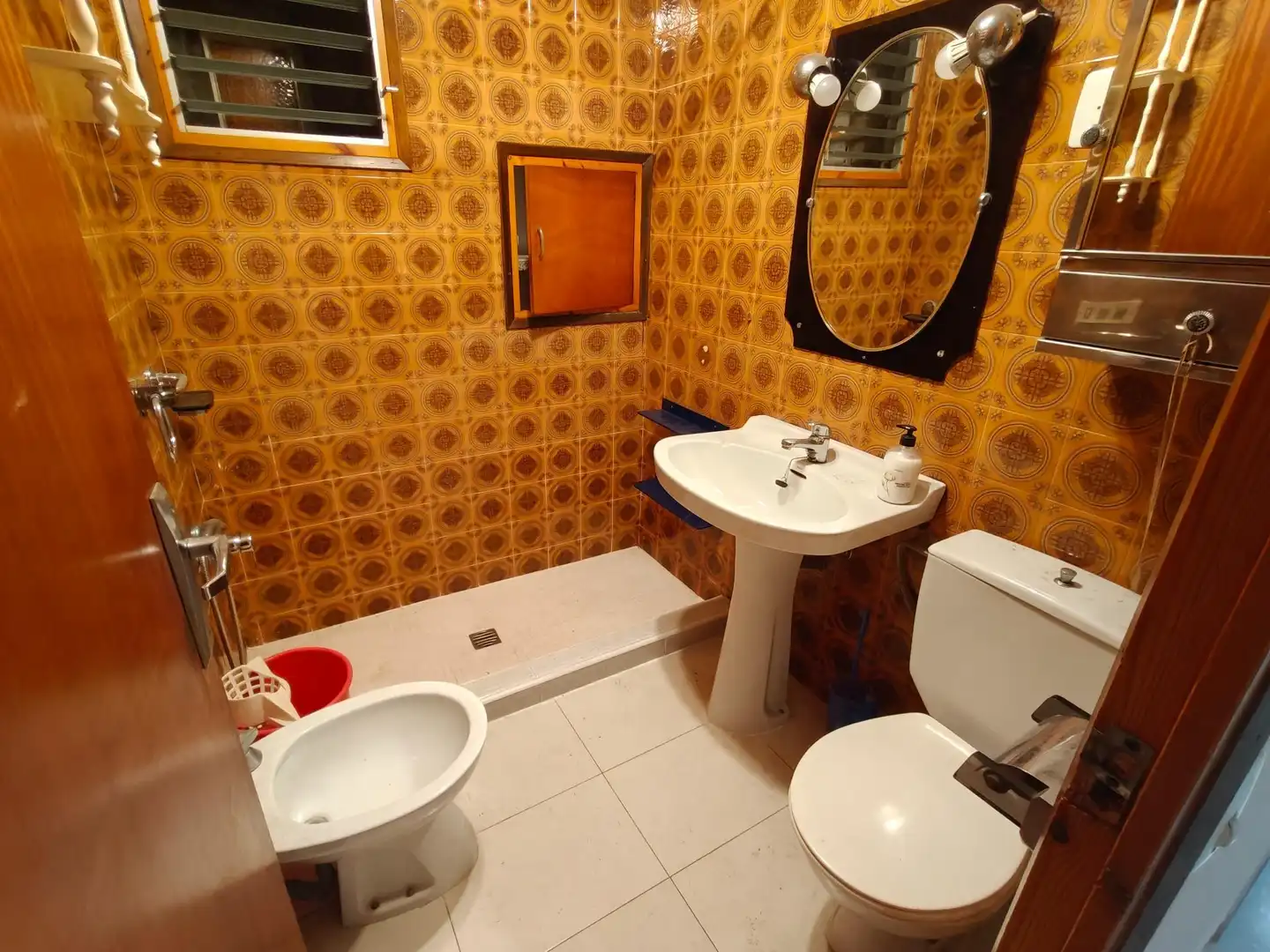 Bany de Casa o xalet en venda en Barcelona