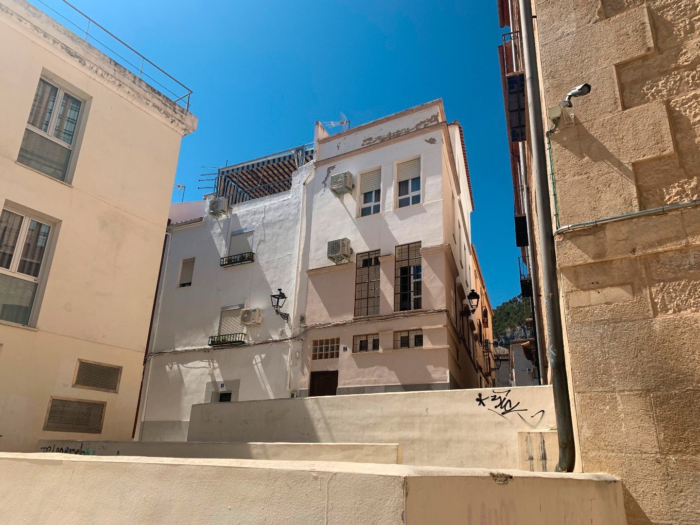 Exterior view of House or chalet for sale in  Jaén Capital  with Air Conditioner, Terrace and Oven