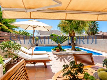 Casa bifamiliare con piscina in vendita a Vilassar de Dalt