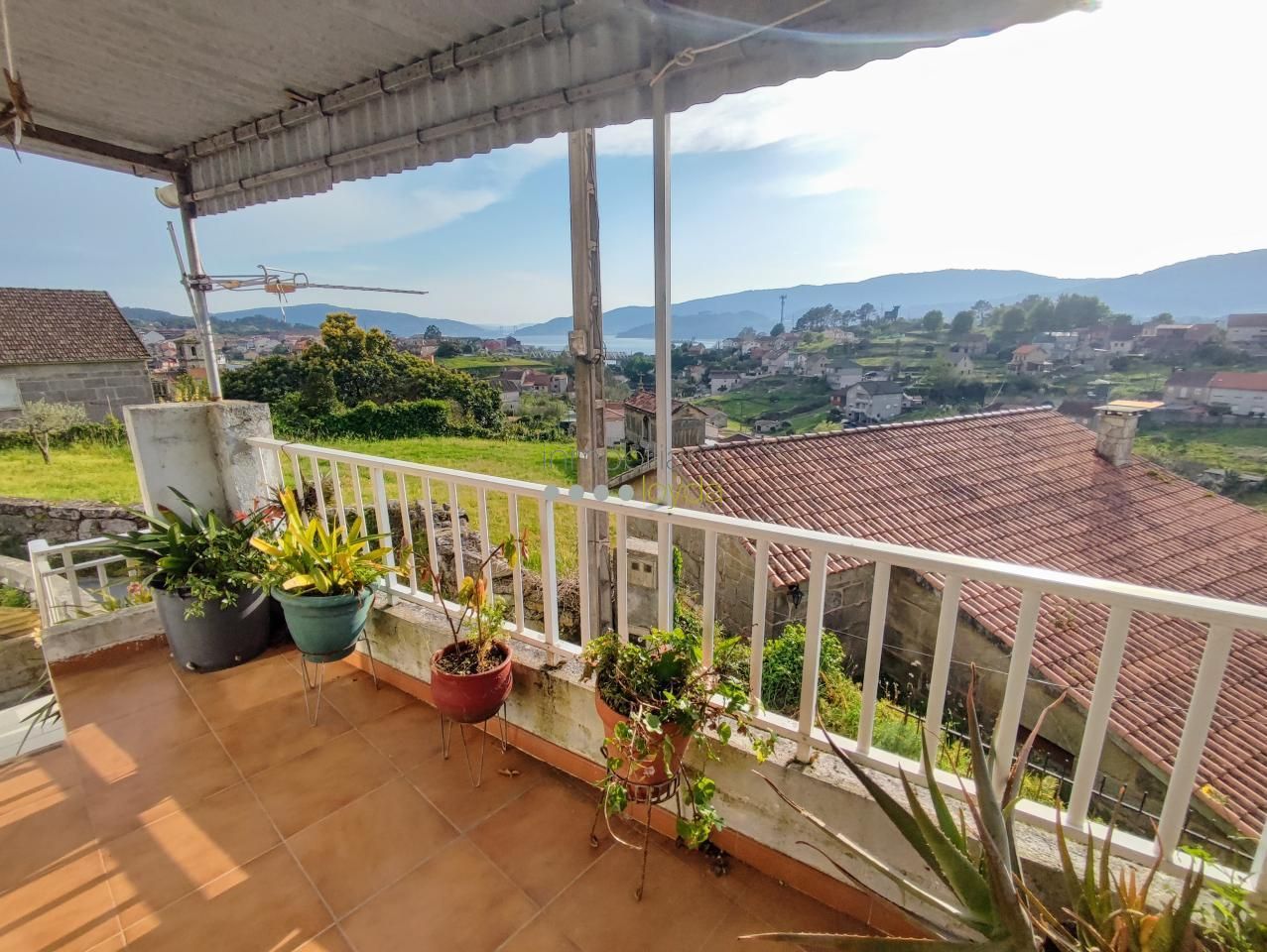 Exterior view of House or chalet for sale in Pontevedra Capital   with Heating, Terrace and Storage room