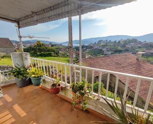 Vista exterior de Casa o xalet en venda en Pontevedra Capital  amb Calefacció, Terrassa i Traster
