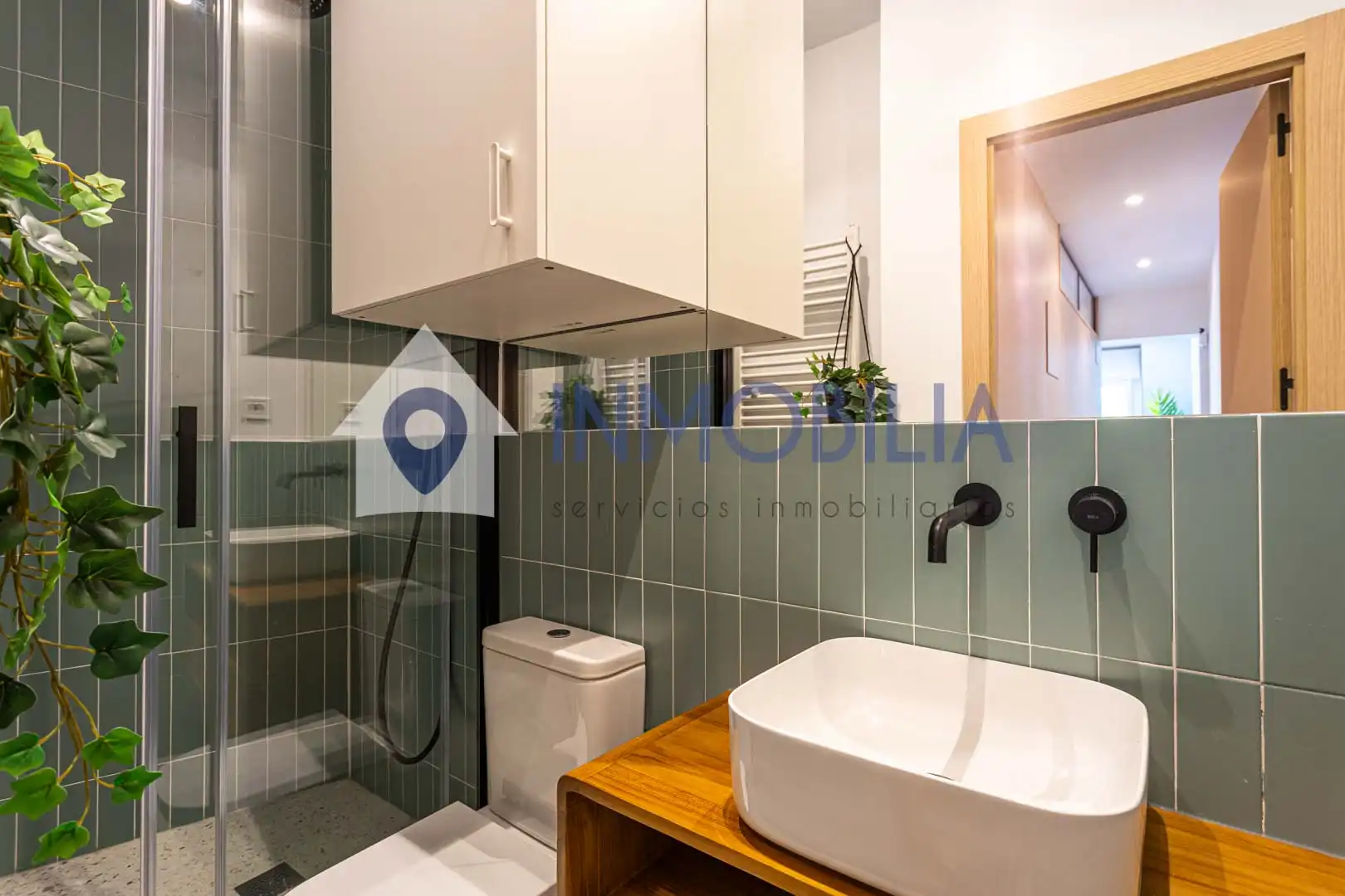 Badezimmer von Wohnung zum Verkauf in Madrid mit Klimaanlage und Heizung