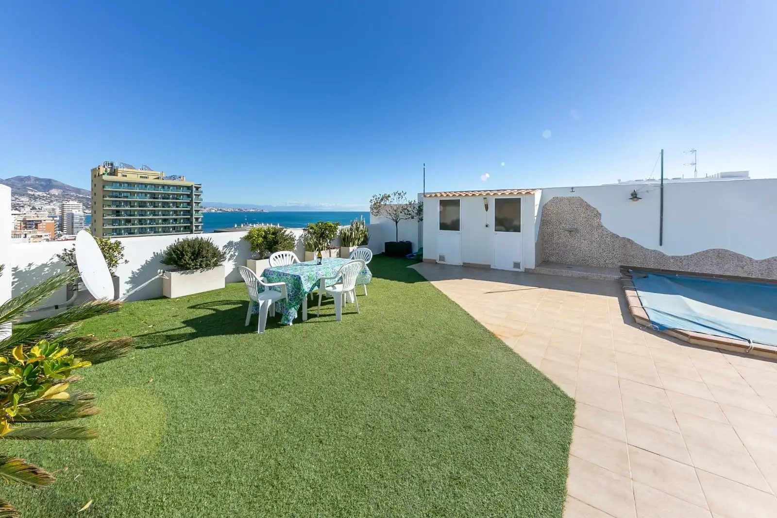 Terrasse von Dachboden zur Miete in Fuengirola mit Klimaanlage, Heizung und Terrasse