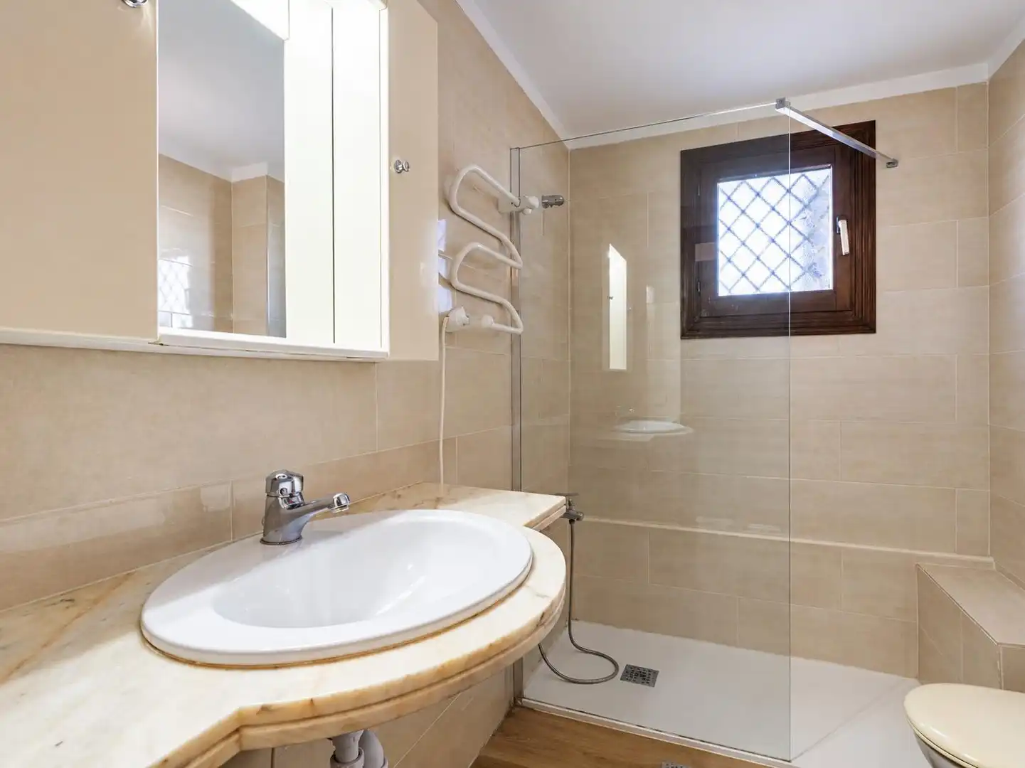 Baño de Piso en venta en Sóller con Aire acondicionado, Parquet y Terraza