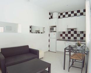 Living room of Apartment to share in  Madrid Capital  with Air Conditioner, Heating and Terrace