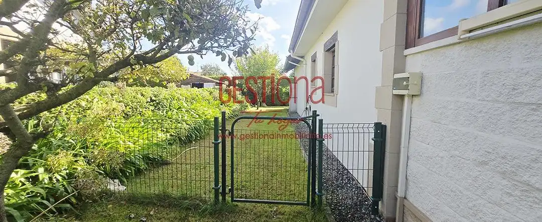 Vista exterior de Casa o chalet en venta en Ribamontán al Mar con Calefacción, Jardín privado y Piscina