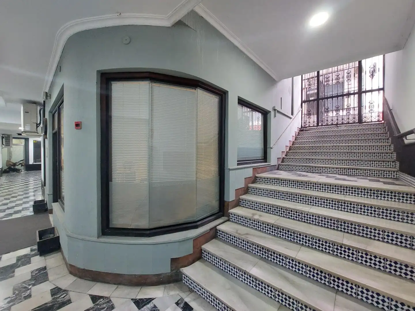 Gewerbefläche zum Verkauf in Calle Sevilla, imagen 3