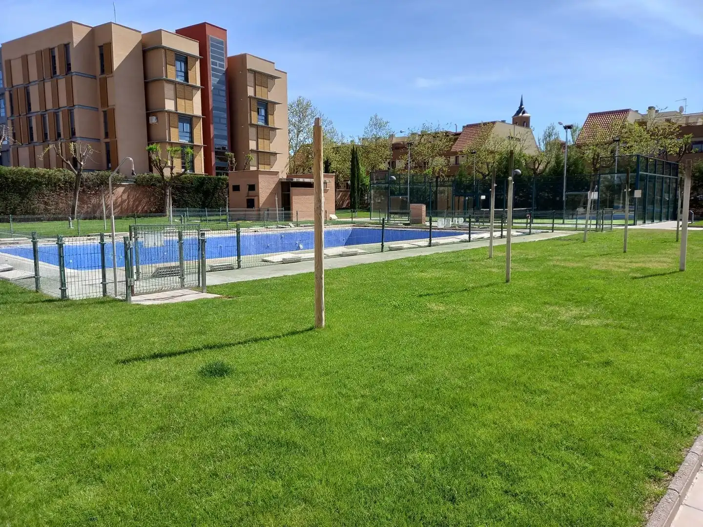 Schwimmbecken von Wohnung zum Verkauf in Ciudad Real mit Klimaanlage, Heizung und Abstellraum