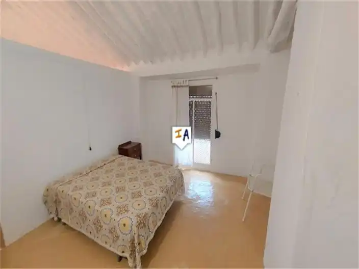 Schlafzimmer von Einfamilien-Reihenhaus zum Verkauf in Almedinilla mit Abstellraum
