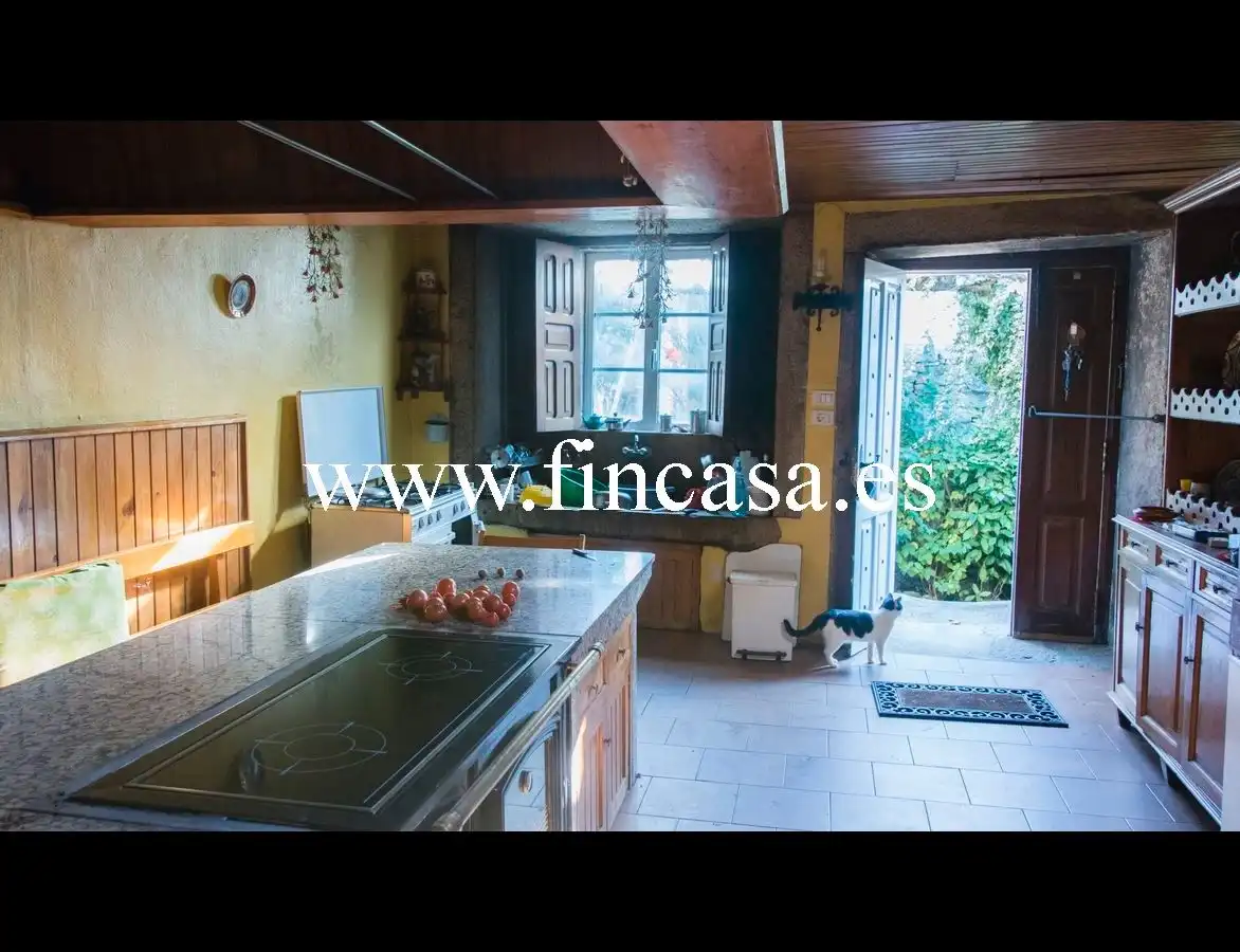 Cocina de Finca rústica en venta en Monterroso