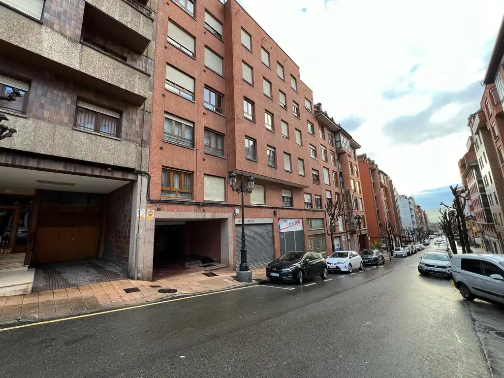 Individual amb ascensor en venda a Calle Ricardo Montes 44, imagen 2