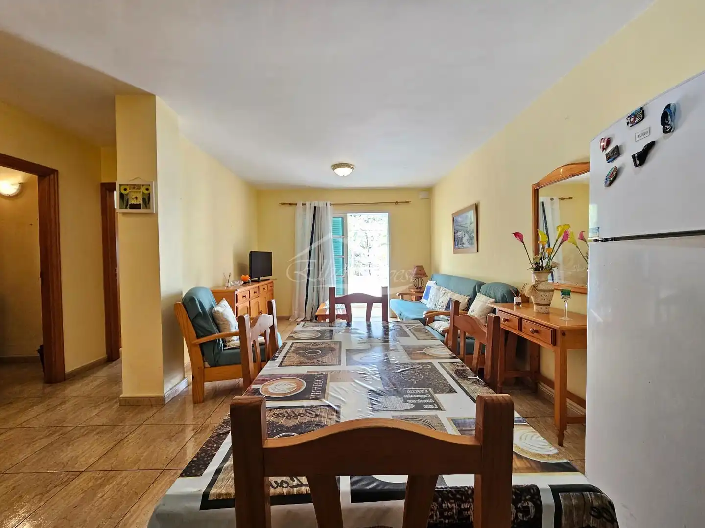 Living room of Flat for sale in Guía de Isora  with Terrace, Furnished and Oven