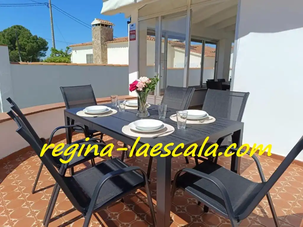 Terrassa de Casa o xalet en venda en L'Escala amb Aire condicionat, Calefacció i Jardí privat